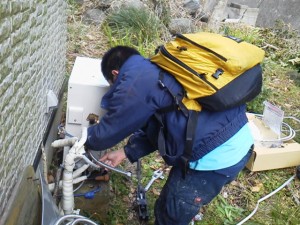 神奈川県逗子市 ガスふろ給湯器取替工事 施工中