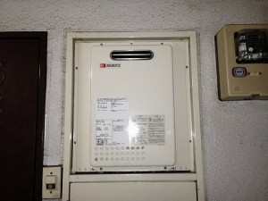 東京都新宿区 ガス給湯器取替工事 新設 ノーリツ GQ-1637WS