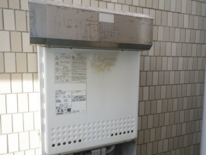 横浜市鶴見区 ガスふろ給湯器取替工事 施工前
