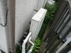 ガスふろ給湯器取替工事（神奈川県藤沢市） 施工前