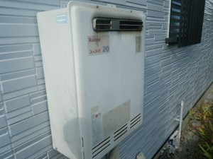 神奈川県藤沢市 ガスふろ給湯器取替工事 施工前