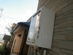 横浜市磯子区 ガスふろ給湯器取替工事 新設 リンナイ RUF-A2400SAW/MBC-120V