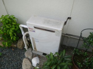据置型給湯器取替工事（神奈川県横須賀市） 施工前